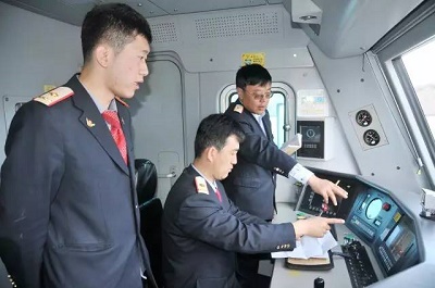 學(xué)火車(chē)司機(jī)專業(yè)視力要求是什么