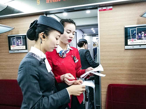 初三學(xué)航空乘務(wù)專業(yè)去哪個學(xué)校好？